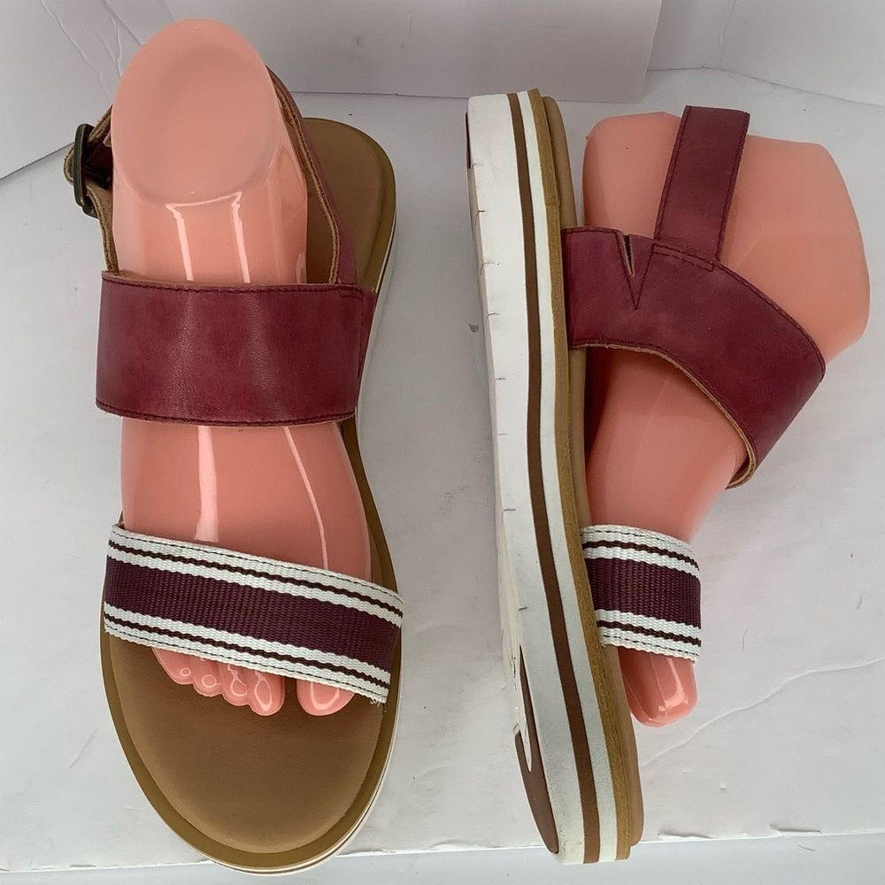 Timberland Adley Shore Sensorflex Strappy Sandal Burgundy Leather
Women’s 8.5